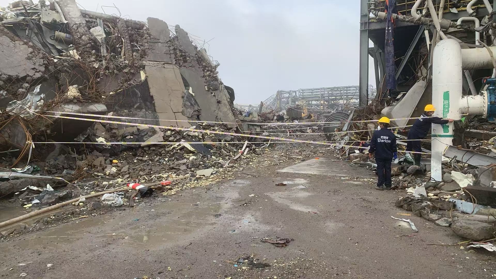 旺财28集团以创新技术推动化工厂拆除绿色发展！